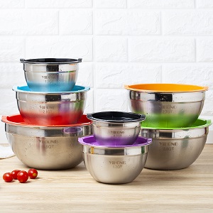 mixing bowls with lids